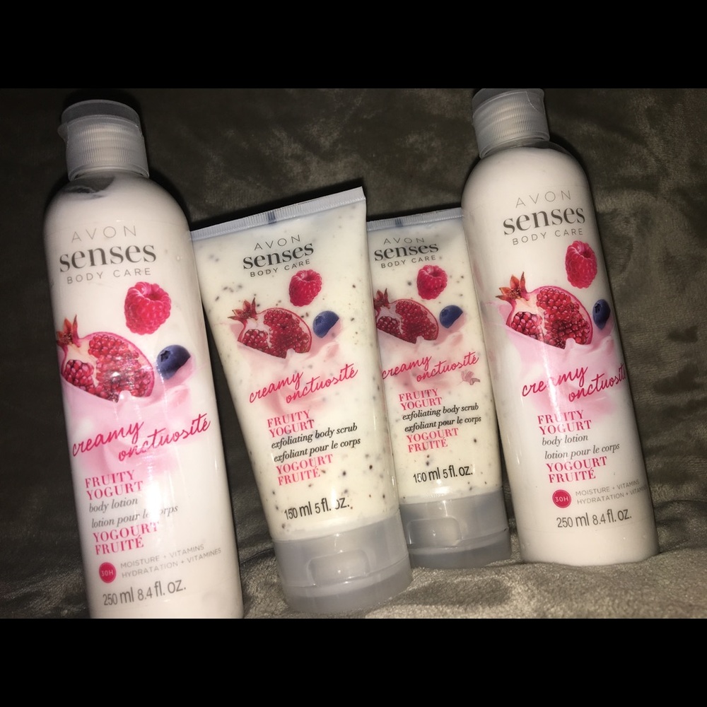 AVON SET